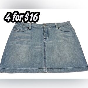 Old Navy Low Waist denim jean skirt size 10 4/$16